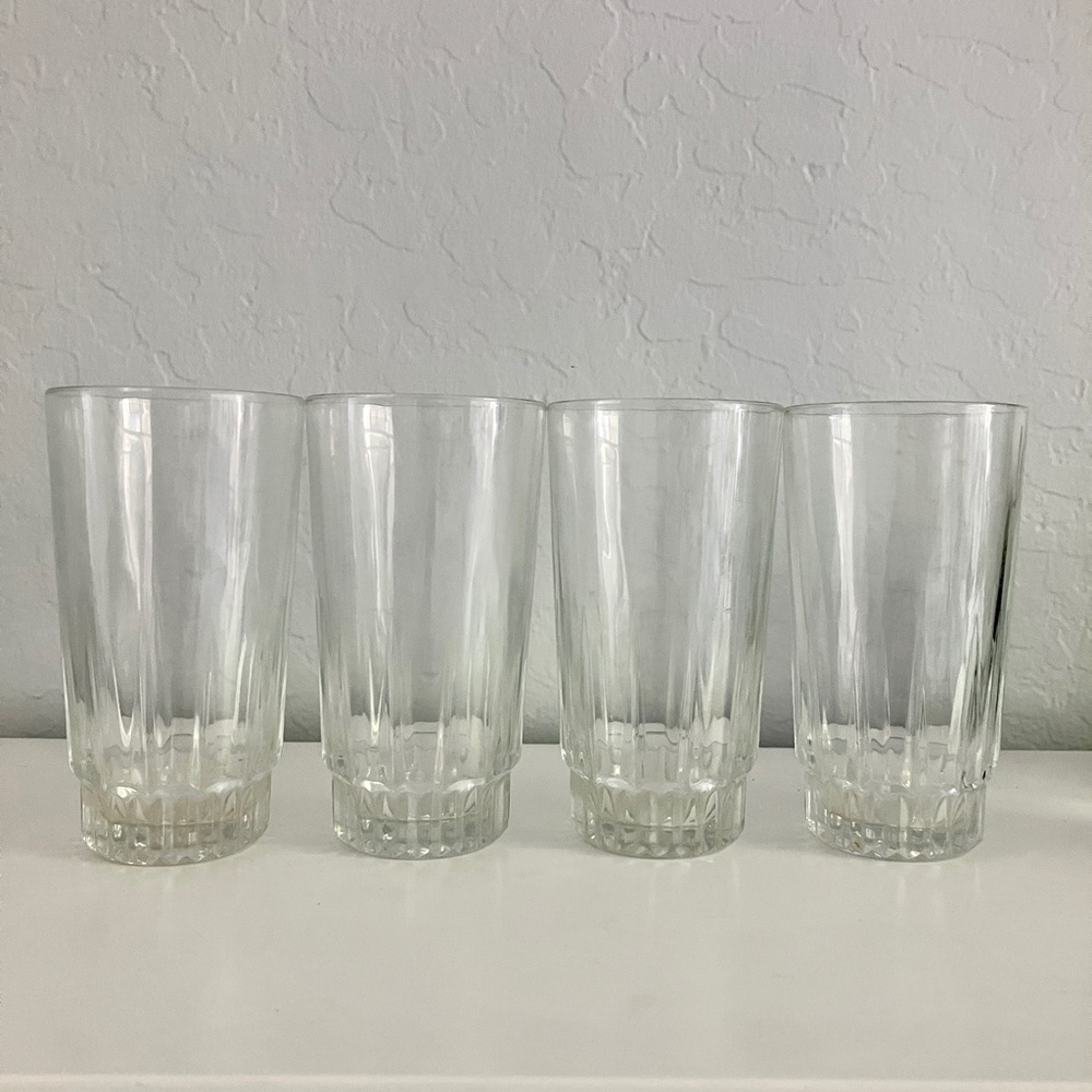 Vintage set of 4 8 oz (250ml) drinking glasses barware clear cutout  decoration